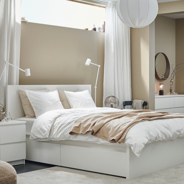 MALM هيكل سرير، عالي، مع صندوقي تخزين, أبيض/Lindbåden, ‎160x200 سم‏