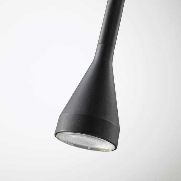 NÄVLINGE مصباح توجيهي بملقط LED, أسود