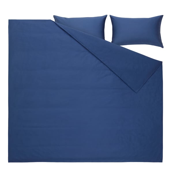 Blue bedding set with duvet and two pillowcases, neatly folded, featuring a crisp sateen weave for comfort.