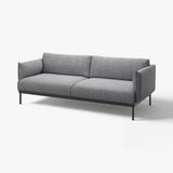 ÄPPLARYD-Sofa: moderner grauer Stoff, schlanke Metallbeine, bequem und plüschig