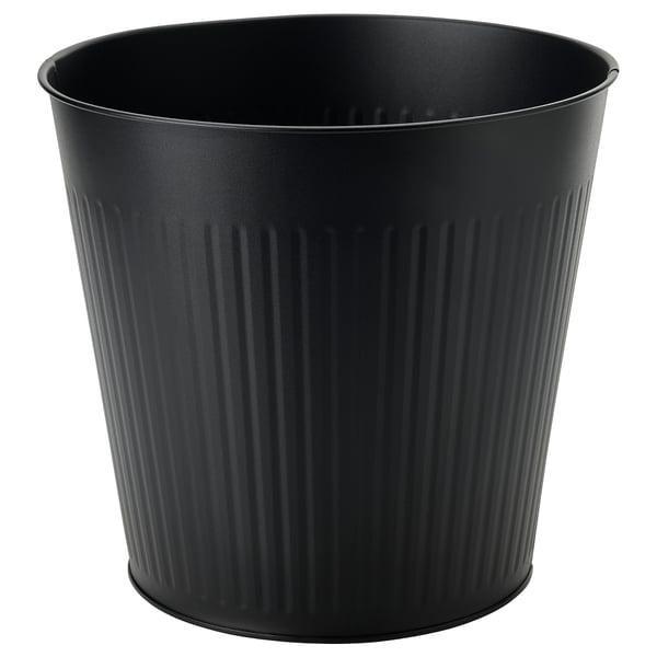 Pflanzkübel aus schwarz verzinktem Stahl mit geripptem Design.