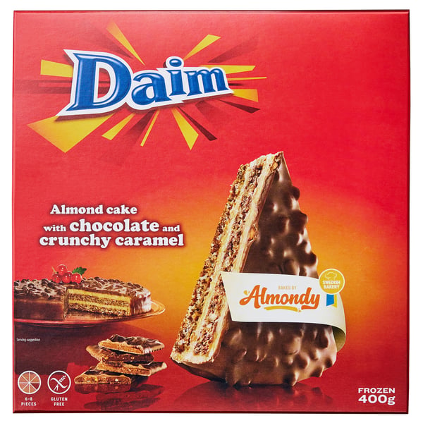 Die DAIM-Box zeigt Mandelkuchen mit Schokolade und Karamell, gebacken von Almondy, gekennzeichnet als gefroren, glutenfrei.