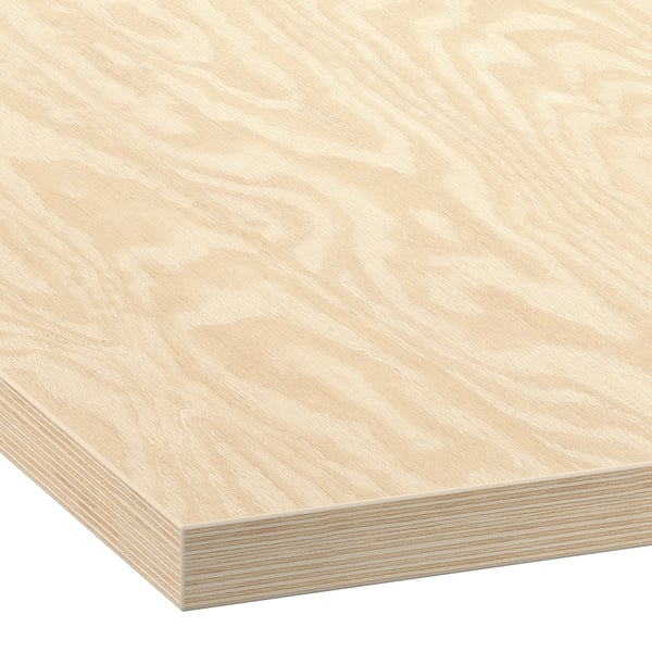Nahaufnahme einer glatten, hellen Arbeitsplatte aus Laminat. Die Oberfläche wirkt ebenmäßig und sauber mit einem dezenten Holzmaserungsmuster.