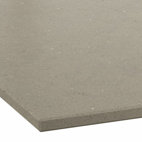 Glatte, grau gesprenkelte Arbeitsplatte aus recyceltem Glas mit hochwertiger, langlebiger Oberfläche.