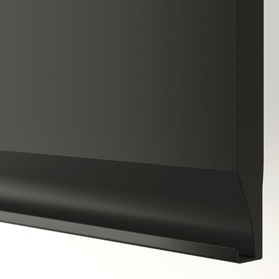 Moderner schwarzer Küchenschrank, schlankes Design mit glatten Kanten, robuste Verarbeitungsqualität.