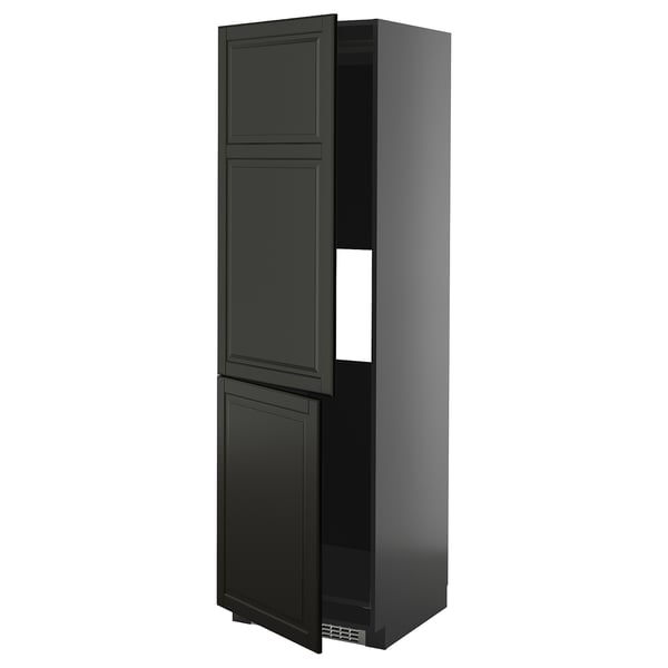Schwarzer Küchenschrank METOD mit abgeschrägten Türen und verstellbarem Regal.