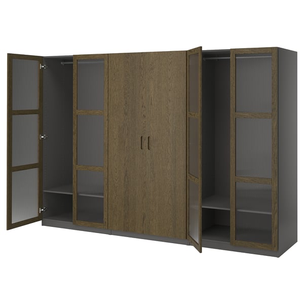 Ikea PAX Kleiderschrank, dunkelbraun, Holz, rechteckig, vollständig geöffnet.