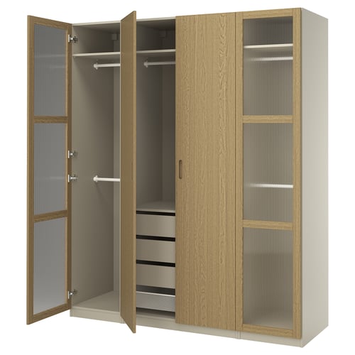 PAX Kleiderschrank, Eiche, Türen öffnen sich, durch Regale, Kleiderbügel und Schubladen. Soft-Close-Scharniere.