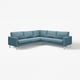 Ein blaues SALTSJÖBADEN 4-Sitzer-Ecksofa mit Holzbeinen. Es hat abnehmbare Polster und ein modernes Design.