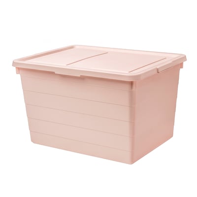 Eine pfirsichfarbene rechteckige Aufbewahrungsbox, SOCKERBIT, mit aufsteckbarem Deckel. Hergestellt aus langlebigem, teilweise recyceltem Kunststoff.