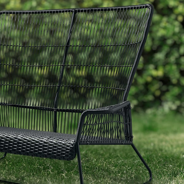 TALLSKÄR schwarzes Outdoor-Korbsofa, modern, bequem, für 2 Personen, geflochtenes Kunststoffrattan.
