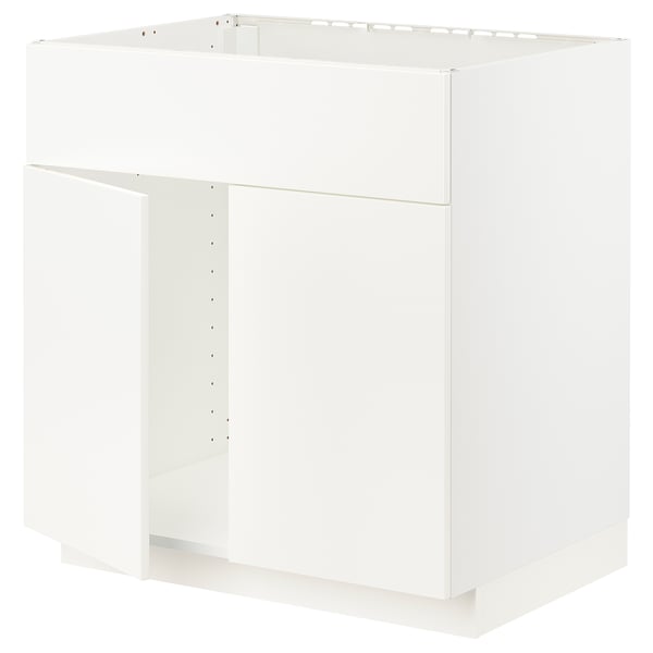 White METOD kitchen cabinet with sleek design.