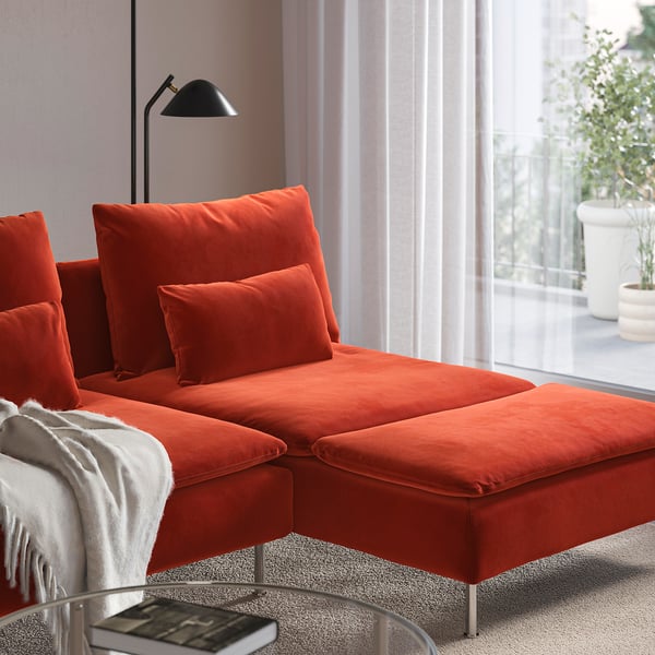 Modern living room with orange SÖDERHAMN sofa and chaise, window blinds.