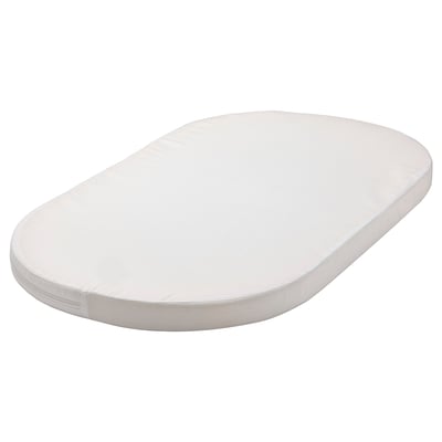 Un matelas pour bébé ÄLSKVÄRD ovale blanc au design simple, fabriqué à partir de matériaux en polyester et en coton.