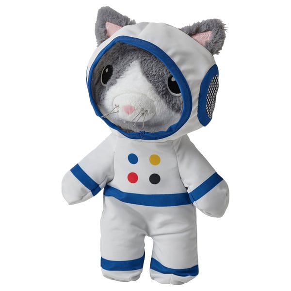 Jouet doux pour chat astronaute en blanc et bleu, yeux brodés, fabriqué à partir de polyester recyclé. Parfait pour les jeux imaginatifs des enfants.