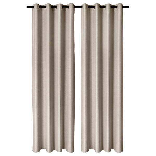 Deux rideaux beiges pendent côte à côte avec un design moderne en forme d’œillets, offrant de l’intimité et un léger assombrissement de la pièce.