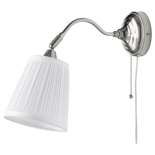 Applique ÅRSTID, blanche, bras orientable en nickel, abat-jour diffusant.