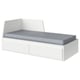 Un lit de repos blanc FLEKKE avec coussin gris, en panneaux de particules et mousse, conçu pour les petits espaces.