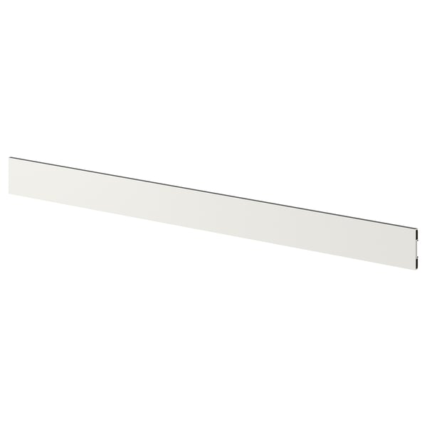 Un socle de cuisine en plastique blanc FÖRBÄTTRA. Il est long, rectangulaire et en plastique.