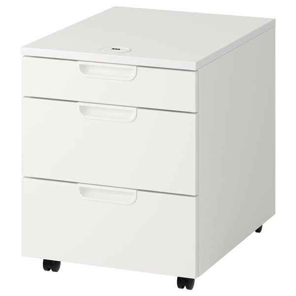 Une armoire de bureau GALANT blanche avec trois tiroirs sur roulettes, dotée d’une serrure à combinaison pour plus de sécurité.
