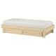Lit extensible en bois GLAMBERGET avec matelas blanc, design simple pour un gain de place.