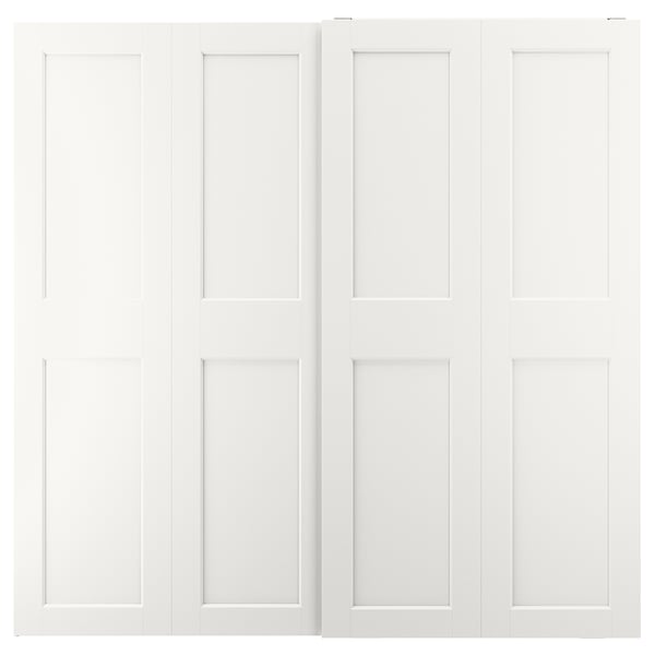 Portes de placard coulissantes GRIMO blanches, avec des lignes épurées modernes et un design de panneau classique.