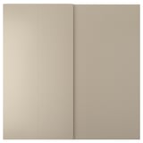 Portes coulissantes HASVIK en beige. Ils sont modernes, minimalistes et offrent une finition lisse.