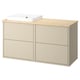 Un meuble de bain flottant beige avec un plan de travail en bambou, un lavabo en céramique et plusieurs tiroirs.