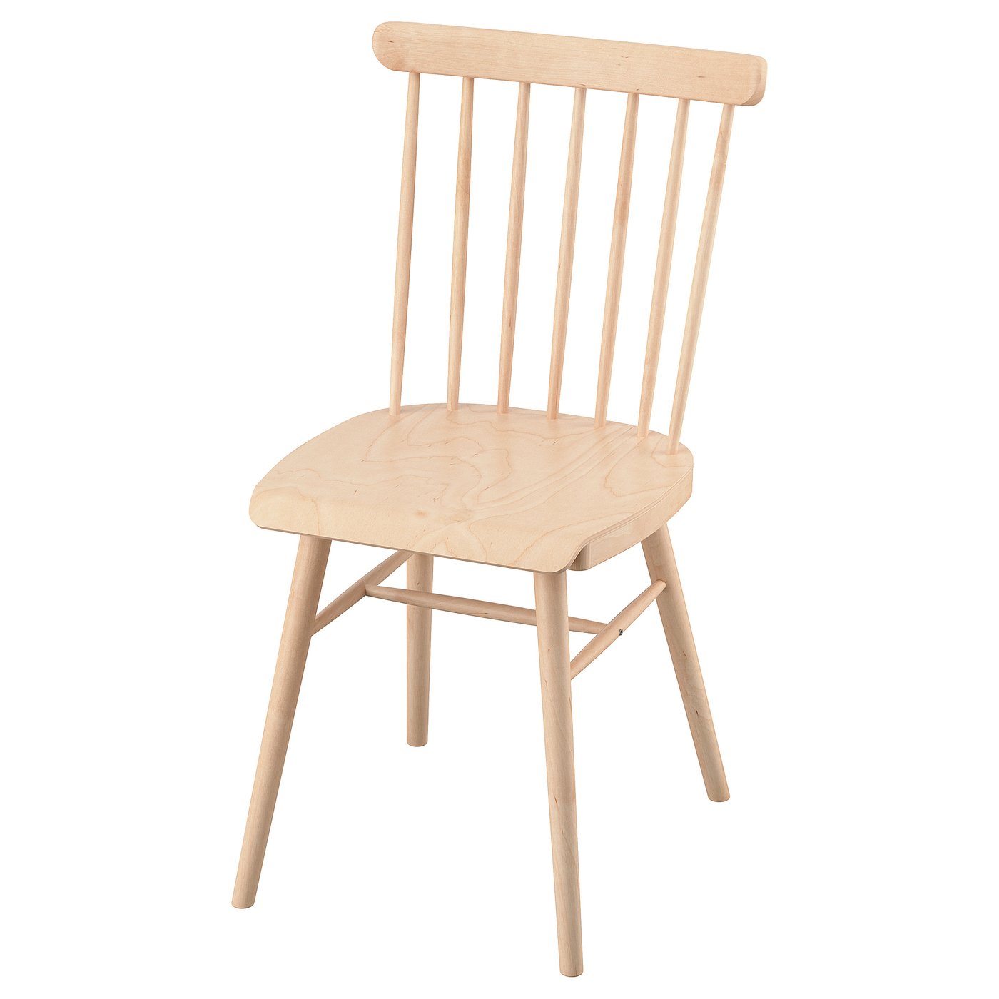 La chaise HÖGVED, une chaise en bois clair avec une finition naturelle, un dossier en fuseau et une assise incurvée, dégage un design classique et élégant.