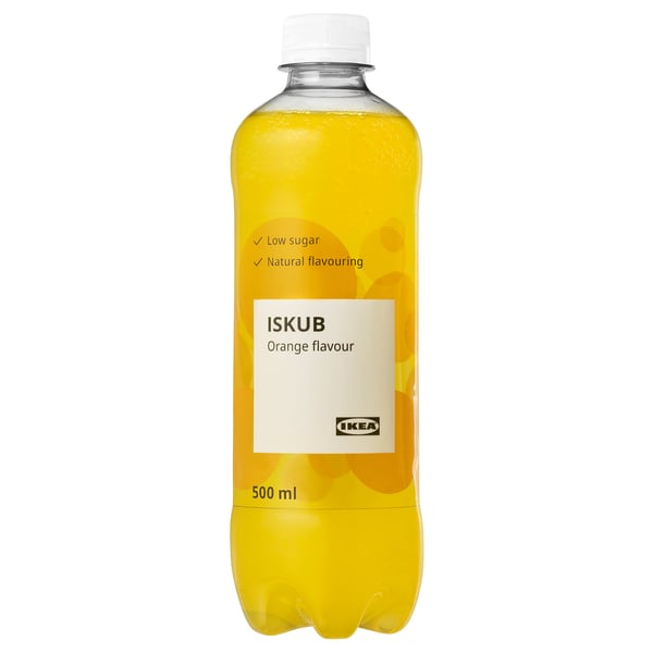 Ikeas ISKUB : boisson à l’orange et à faible teneur en sucre dans une bouteille de 500 ml.