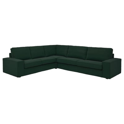 Cette image est un canapé sectionnel KIVIK en forme de L vert émeraude avec des coussins moelleux et un design contemporain et minimaliste.