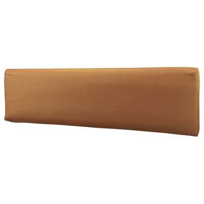 Coussin rectangulaire brun doré sur fond blanc. Conception simple et moelleuse pour plus de confort.