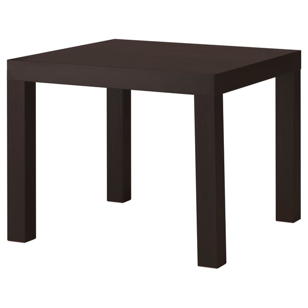 Une table d’appoint LACK marron foncé avec un plateau carré et des pieds droits.