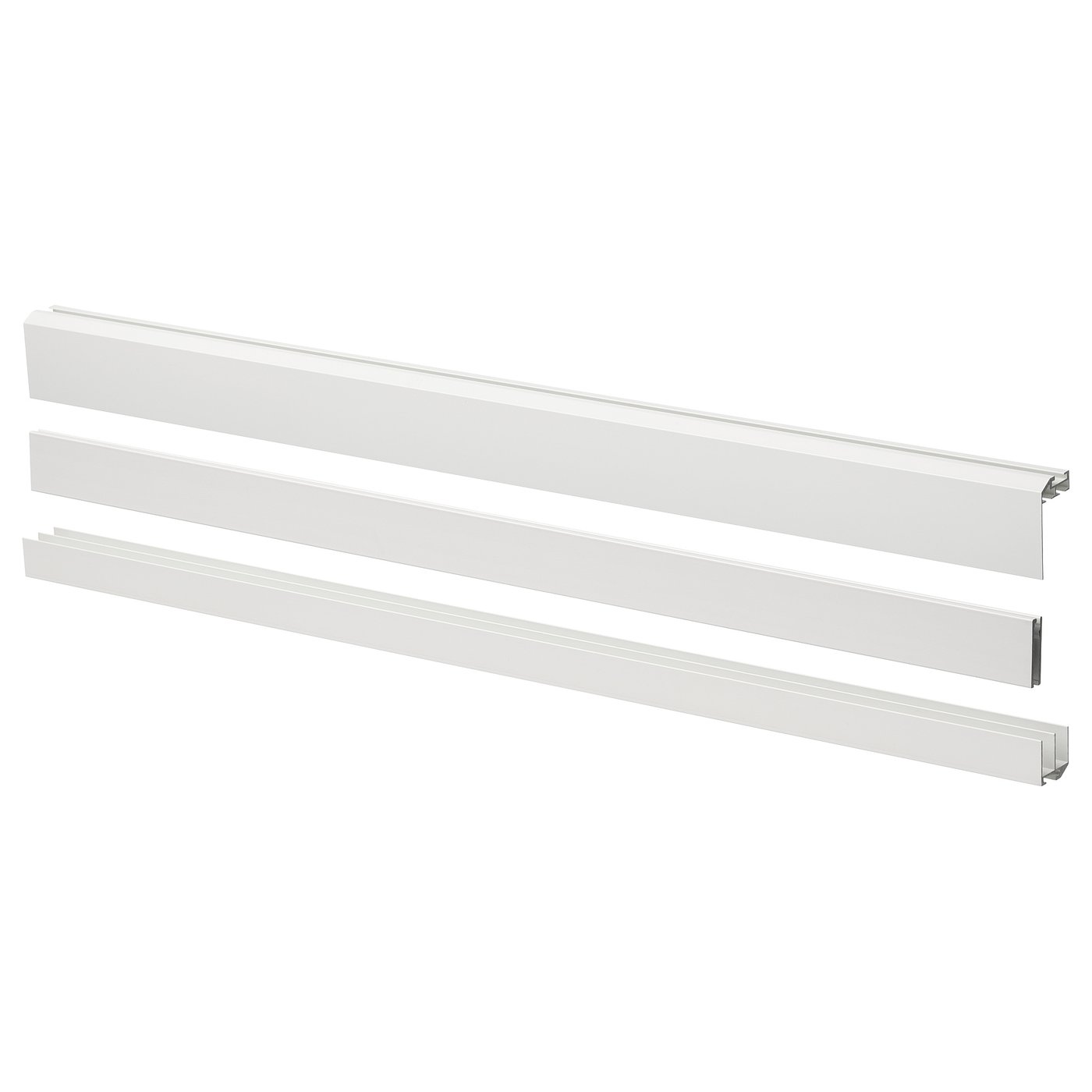 Trois rails en aluminium argenté pour portes coulissantes.