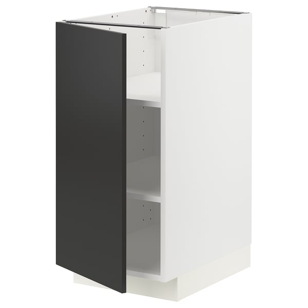 Un meuble de cuisine METOD moderne, noir et blanc, avec des étagères réglables et un design élégant et minimaliste.