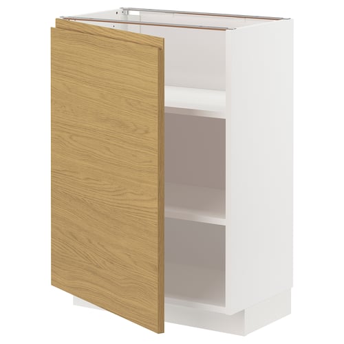 Il s’agit d’un meuble de cuisine METOD en bois blanc et clair avec une porte ouverte, révélant deux étagères à l’intérieur.