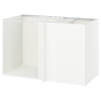 Une armoire de cuisine METOD blanche avec un agencement ouvert, conçue pour une utilisation efficace des espaces d’angle.