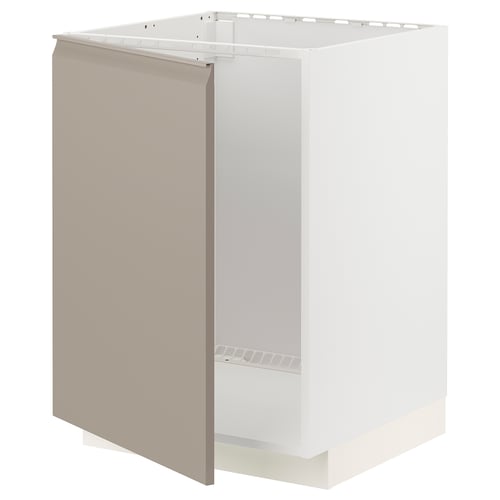 Une armoire basse METOD blanche avec une porte beige, conçue pour le rangement dans la cuisine. Il a un look moderne avec un écran plat et une poignée intégrée.