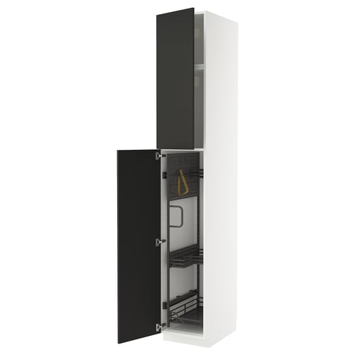 Une armoire de cuisine METOD blanche moderne avec une porte noire ouverte. Il est doté d’organisateurs coulissants et d’une construction robuste pour une utilisation polyvalente.