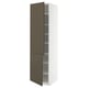 Grande armoire blanche avec doubles portes brun foncé, étagères réglables à l’intérieur.