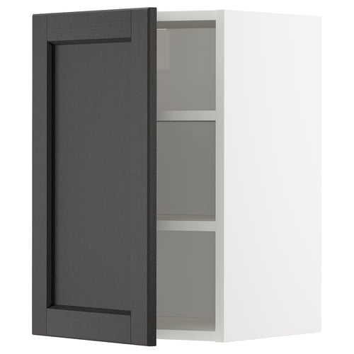 Représente une armoire ouverte en bois gris foncé avec deux étagères. L’armoire a une forme rectangulaire et un design moderne.