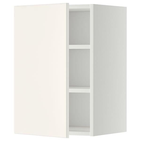 Armoire murale ikea METOD blanche, design moderne avec étagère réglable.