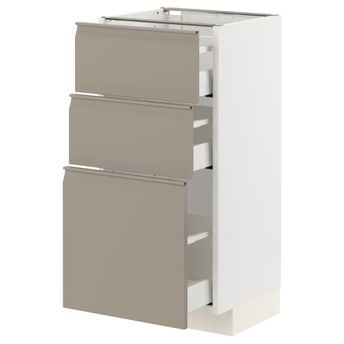 Un meuble de cuisine METOD avec trois tiroirs beiges et un meuble blanc. Le design est moderne avec des poignées intégrées et un bord chanfreiné.
