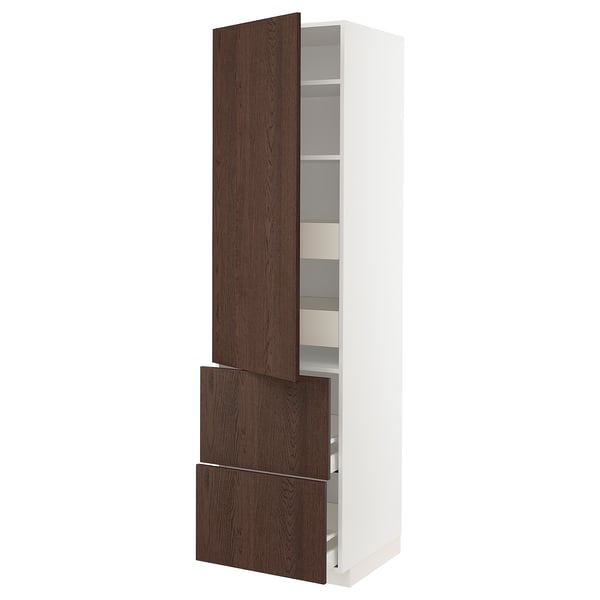 Armoire de cuisine moderne en blanc et brun foncé, avec des étagères ouvertes et des tiroirs avec des poignées en bois.