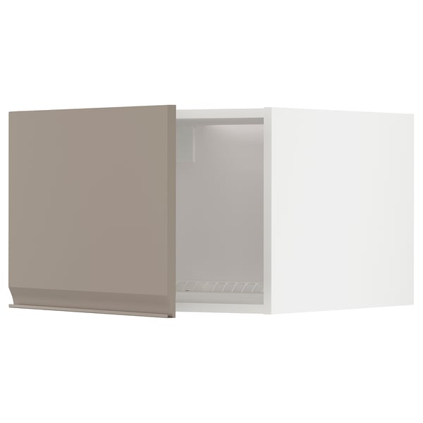 Une armoire de cuisine gris-beige du système METOD, dotée d’un design élégant et moderne avec des poignées intégrées et un bord chanfreiné.