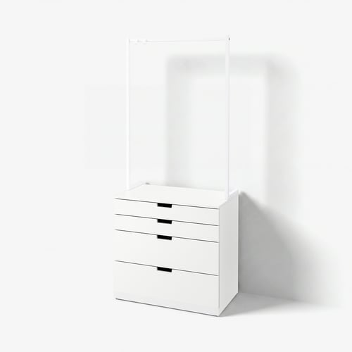 Coffre NORDLI blanc avec 4 tiroirs et panneau supérieur en verre.