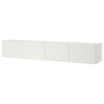 Unité de rangement murale PLATSA blanche avec plusieurs armoires et portes.