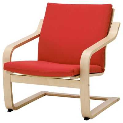 Chaise rembourrée rouge avec accoudoirs et base en bois, design légèrement incurvé.