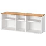Il s’agit d’un banc TV SKRUVBY blanc avec un plateau en chêne. Il dispose d’étagères ouvertes pour le stockage.
