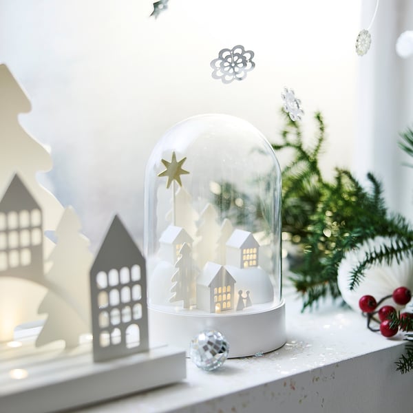 STRÅLA Décoration de table à LED, à pile dôme/village blanc, 18 cm